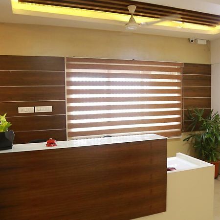 Kodavath Regency Alwaye Dış mekan fotoğraf