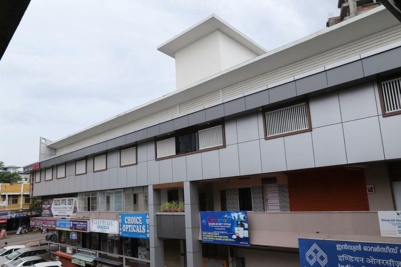 Kodavath Regency Alwaye Dış mekan fotoğraf